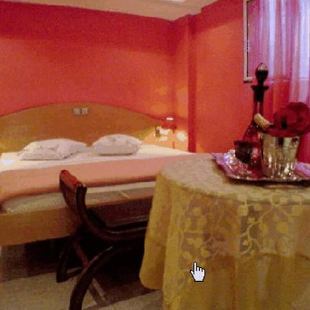 Hotel Niki Piraeus Buitenkant foto
